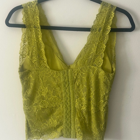 Lacy going out top - Picture 2 of 2